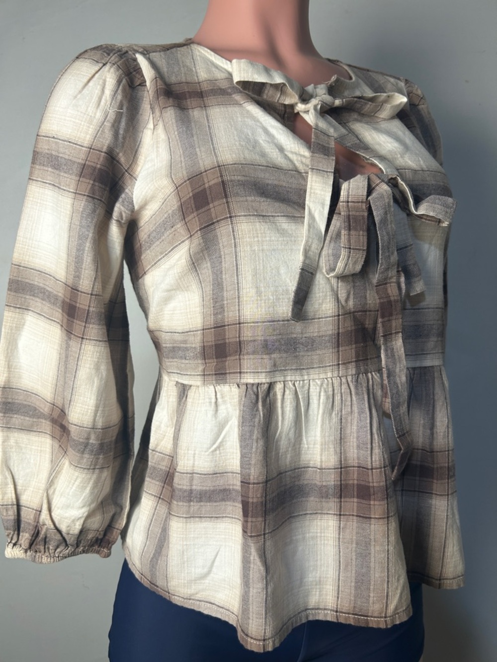 LOFT Women’s Plaid Flannel Bow Balloon Sleeve Tied-Front Peplum Top XS - Picture 2 of 11